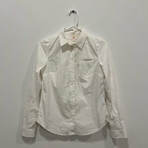 Levi's White Classic Fit Button-Up Shirt